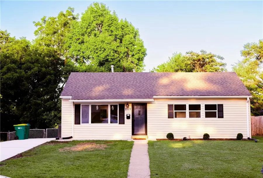 2907 S 25th Street, Kansas City, KS 66106 - #3