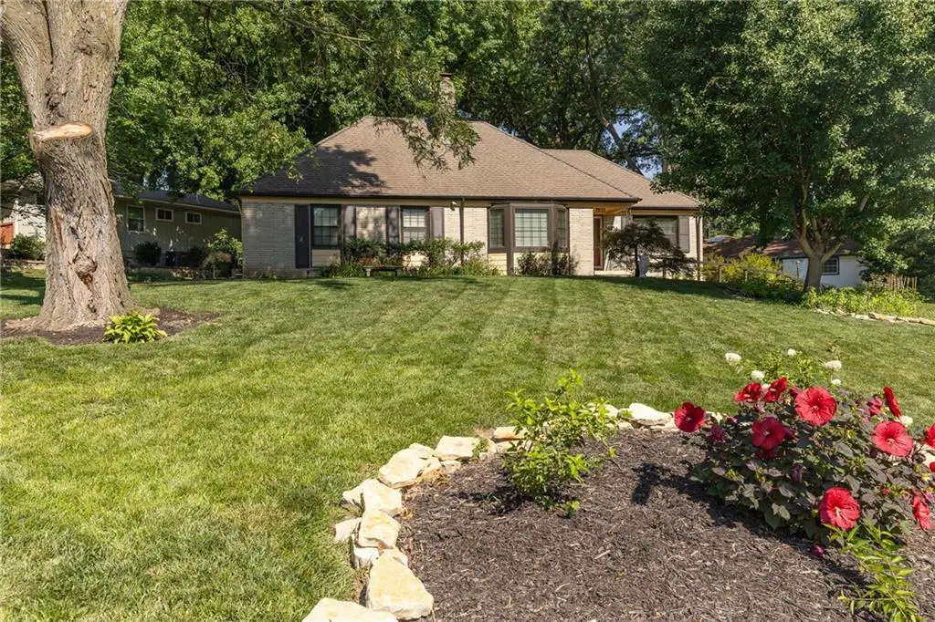 4934 Howe Drive, Roeland Park, KS 66205 - #1