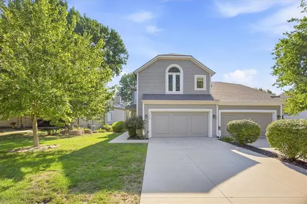 11919 Mackey Street, Overland Park, KS 66213