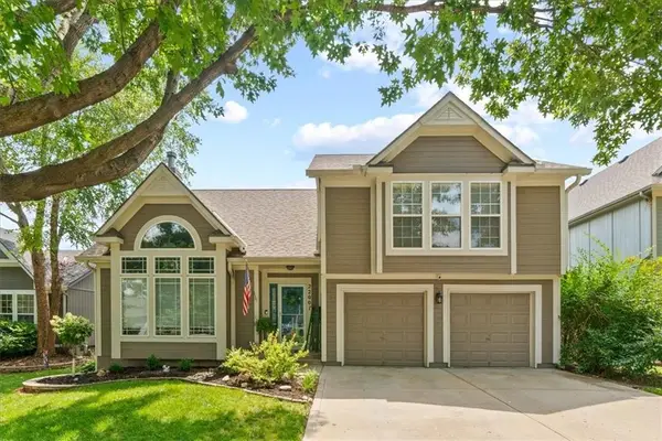 22001 W 51st Terrace, Shawnee, KS 66226
