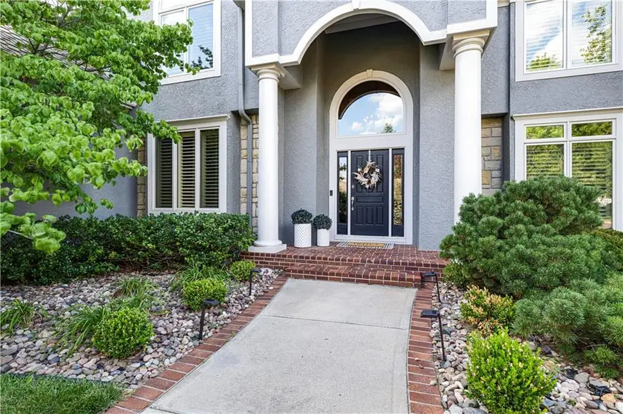 6000 W 142 Street, Overland Park, KS 66223 - #2