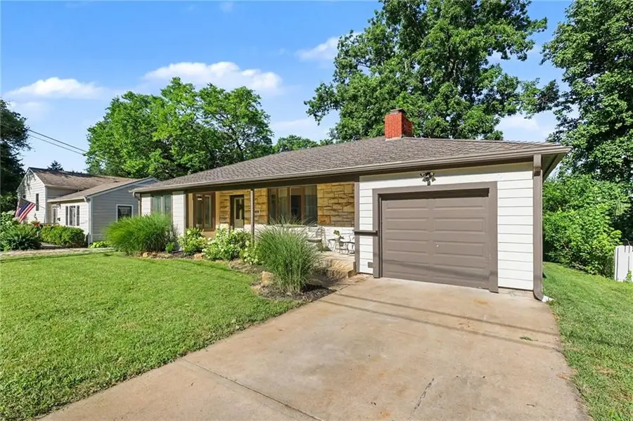 8400 Riggs Street, Overland Park, KS 66212 - #3