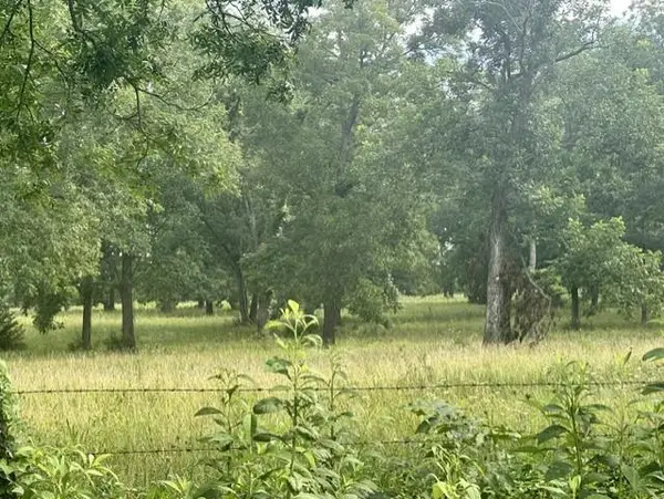Stockade Road, Moundville, MO 64771