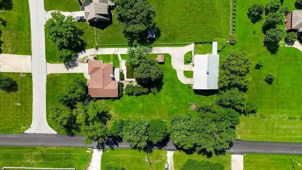5530 W 201st Street, Stilwell, KS 66085
