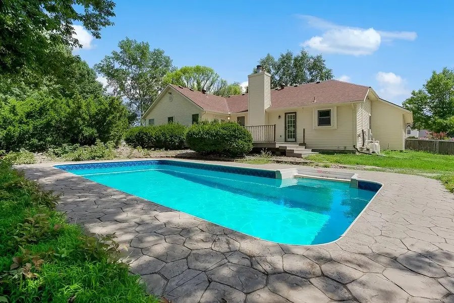5530 W 201st Street, Stilwell, KS 66085 - #3