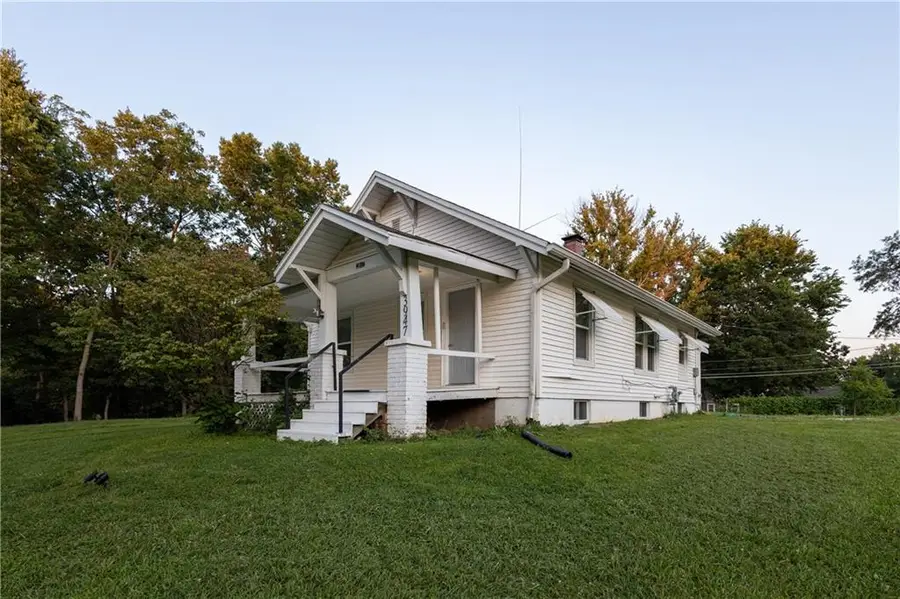 3947 N Bales Avenue, Kansas City, MO 64117 - #3