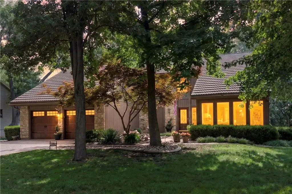 4498 SW Bowsprit Drive, Lees Summit, MO 64082 - #1