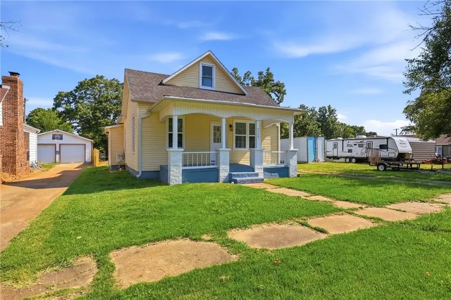 1117 E 1st Street, Fort Scott, KS 66701 - #2