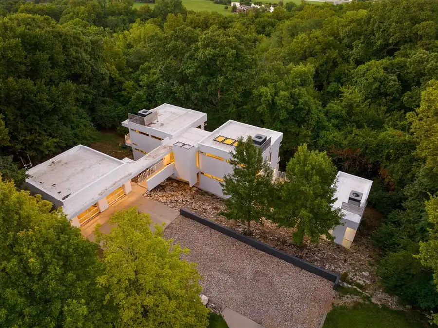 20602 Crickett Lane, Lenexa, KS 66220 - #2