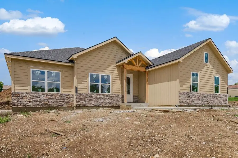 803 Kellogg Street, Pleasant Hill, MO 64080 - #2