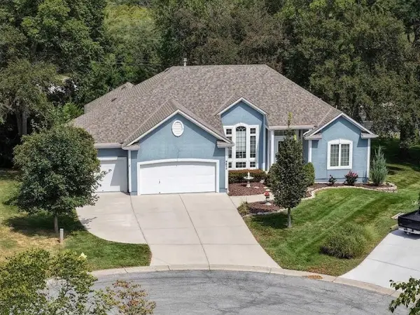 2514 SW Wintervalley Court, Lee's Summit, MO 64081