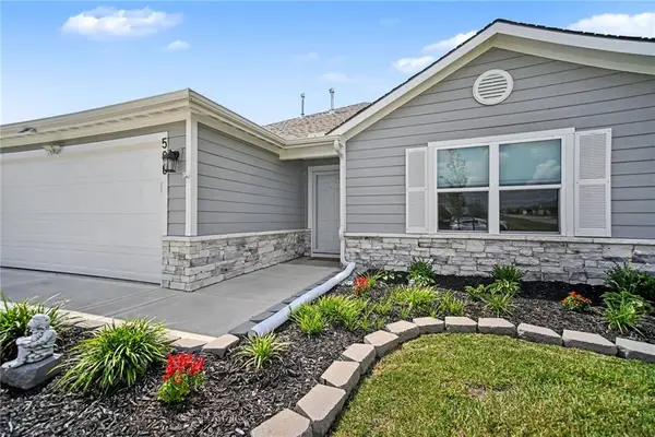 500 SE Laurel Drive, Blue Springs, MO 64014