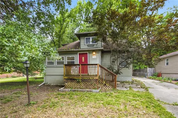 7740 Madison Avenue, Kansas City, MO 64114