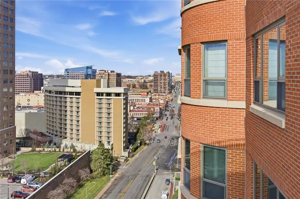 4950 Central Street #805, Kansas City, MO 64112 - #1