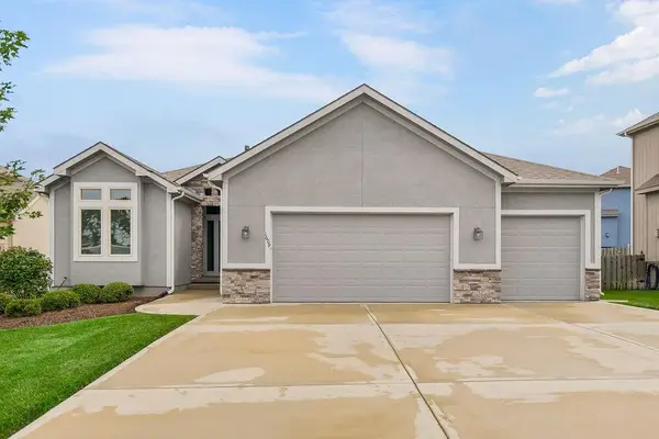 1609 Shadow Drive, Leavenworth, KS 66048