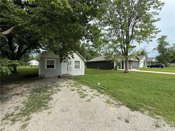 737 S Cherry Street, Ottawa, KS 66067