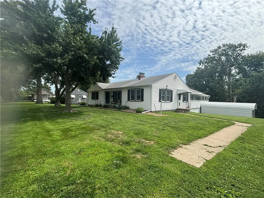 1309 S 35 Street, Saint Joseph, MO 64507 - #1