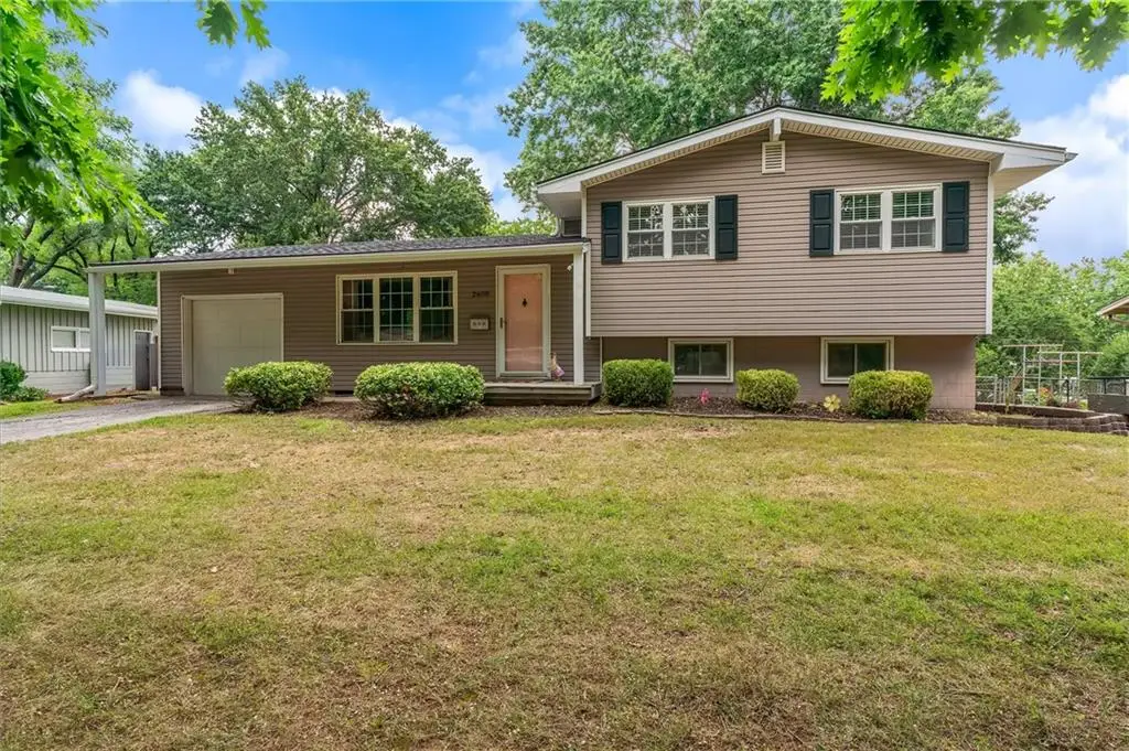 2408 NE 63rd Place, Gladstone, MO 64118 - #1
