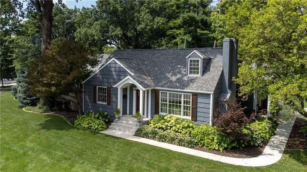 4432 Tomahawk Road, Prairie Village, KS 66208 - #1