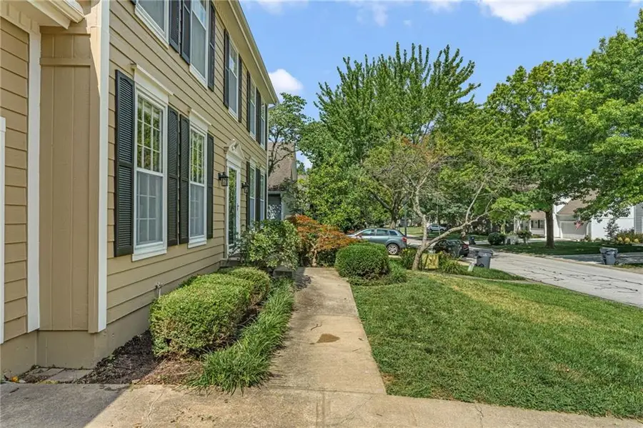 18735 W 116th Street, Olathe, KS 66061 - #3