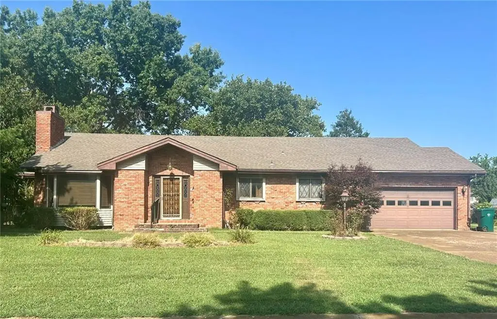 108 Crestview Drive, Parsons, KS 67357 - #1