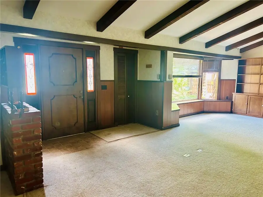 108 Crestview Drive, Parsons, KS 67357 - #3