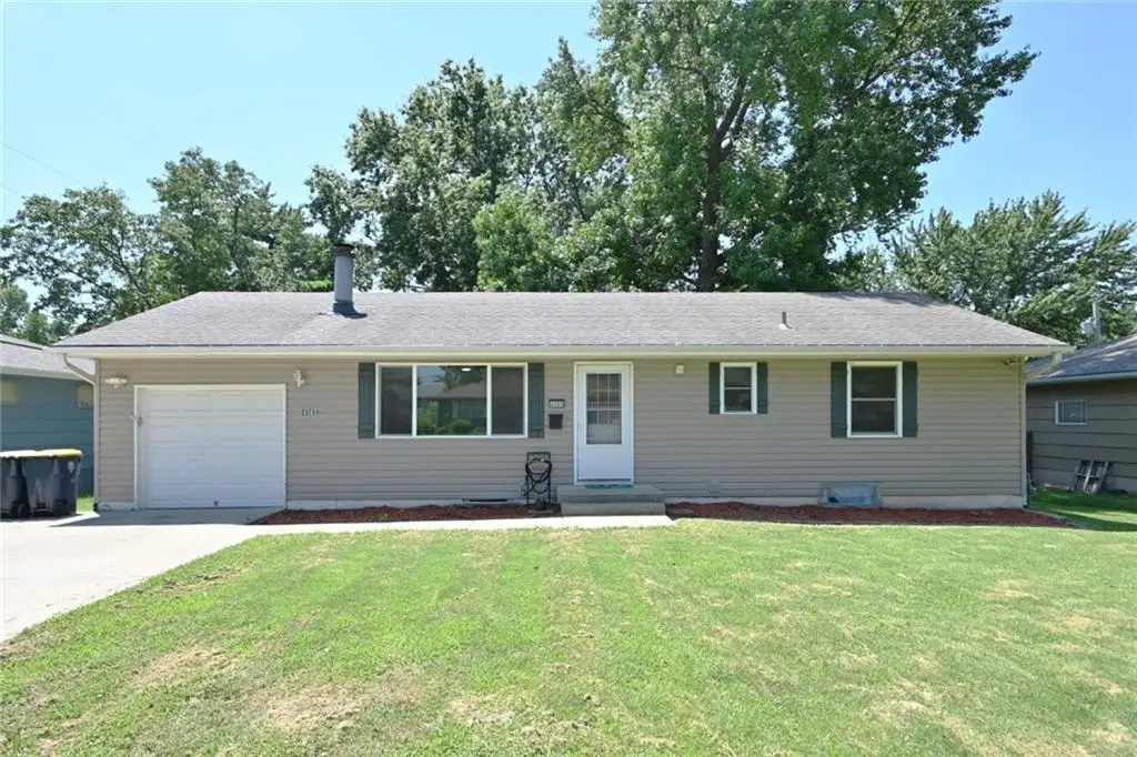 4505 E 112th Street, Kansas City, MO 64137 - #1