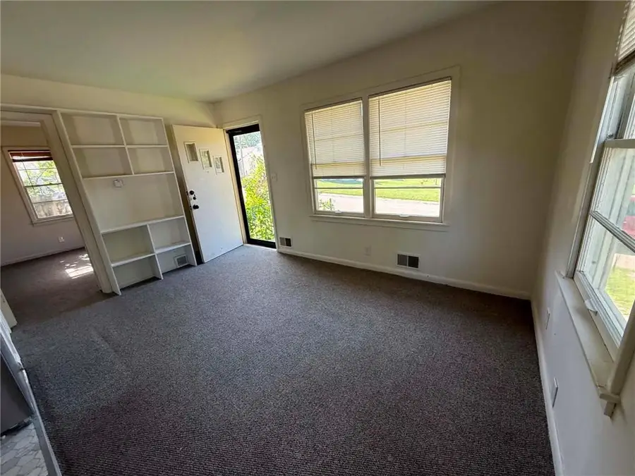 902 Williams Street, Excelsior Springs, MO 64024 - #3