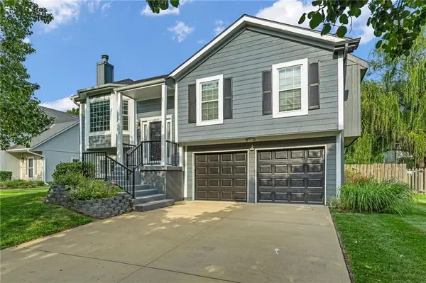 1073 N Logan Street, Olathe, KS 66061