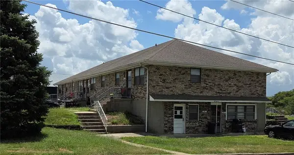 907 W 29th Street, Higginsville, MO 64037