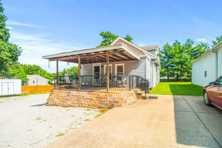 207 W 23rd Street, Independence, MO 64055 - #2