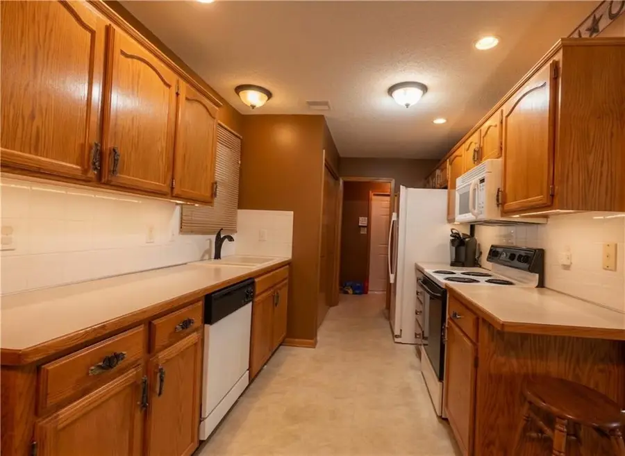 14923 E 48th Terrace, Kansas City, MO 64136 - #3