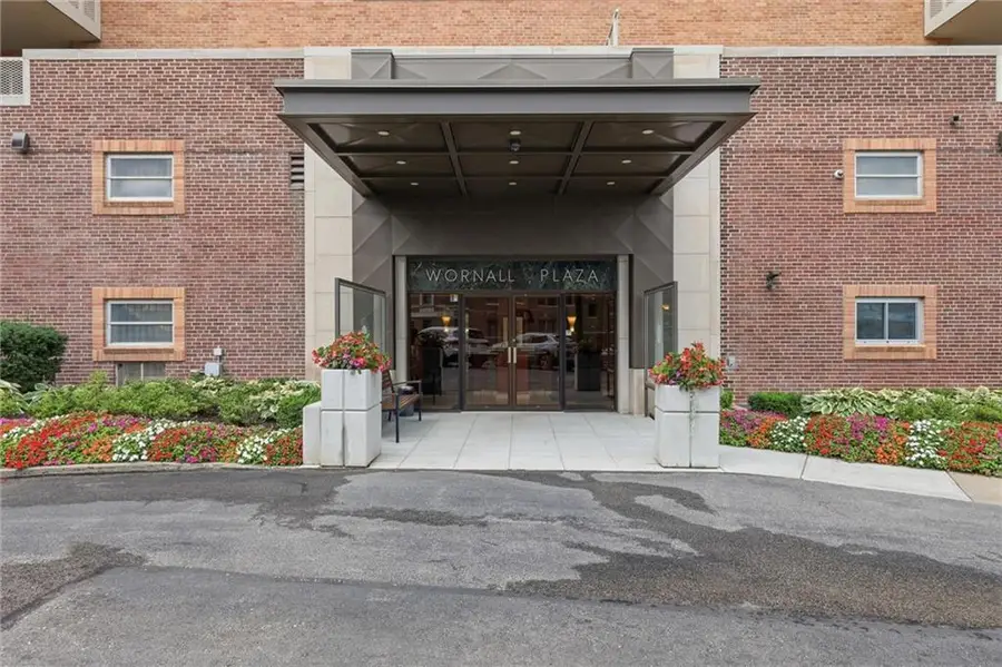 310 W 49 Street #101, Kansas City, MO 64112 - #2