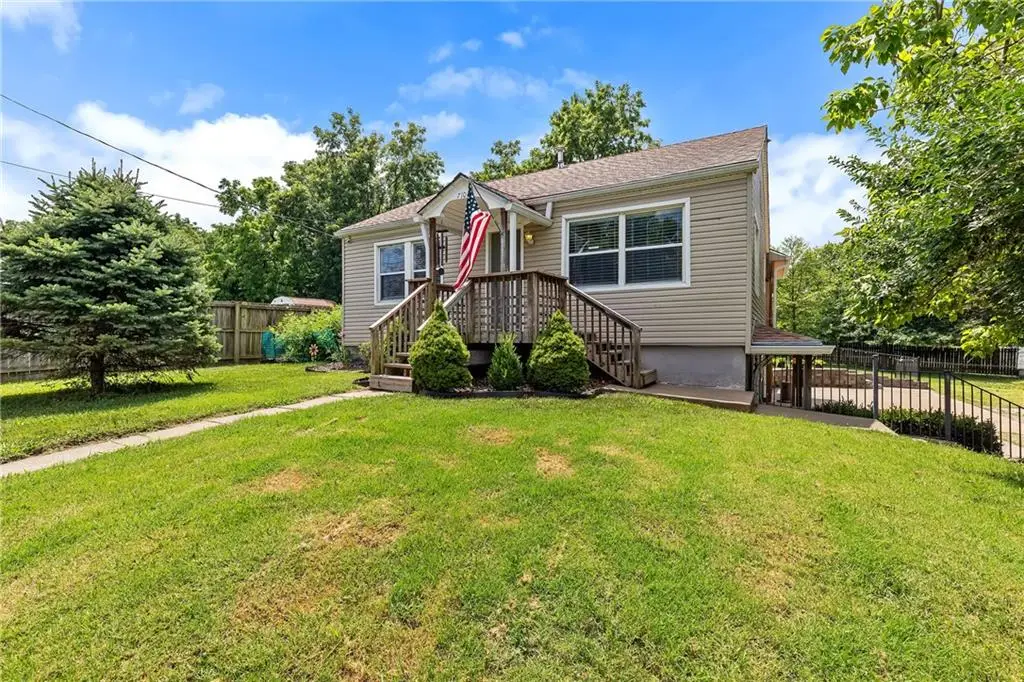 7108 N Kranz Road, Gladstone, MO 64118 - #1