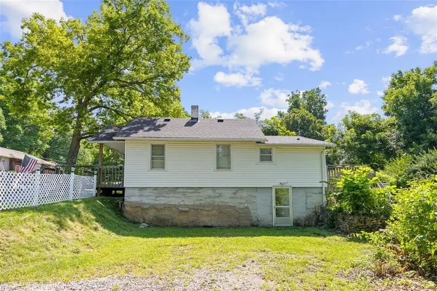11419 E 27 Street S, Independence, MO 64052 - #3