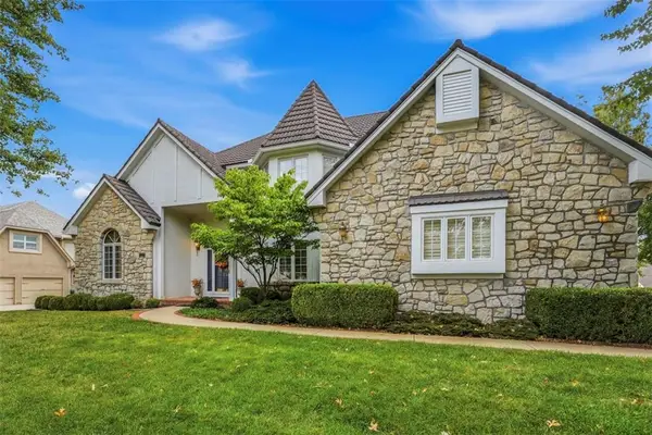 13007 Walmer Street, Overland Park, KS 66209