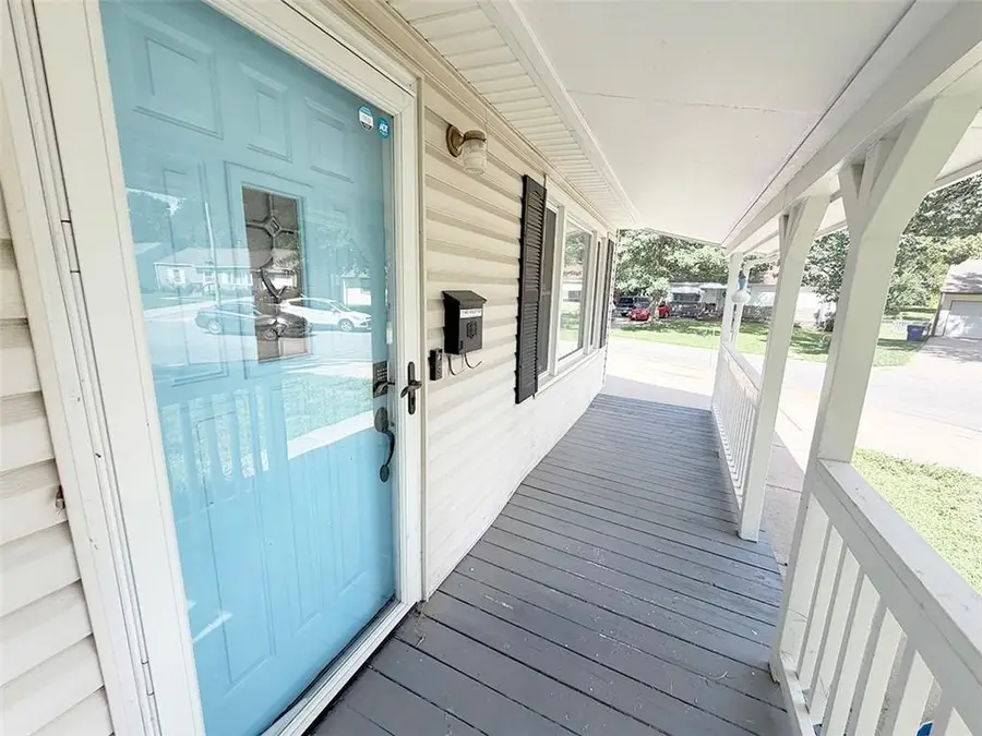 616 NE 67th Terrace, Gladstone, MO 64118 - #3