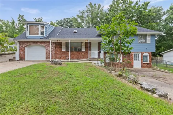 213 Briar Lane, Kansas City, MO 64119
