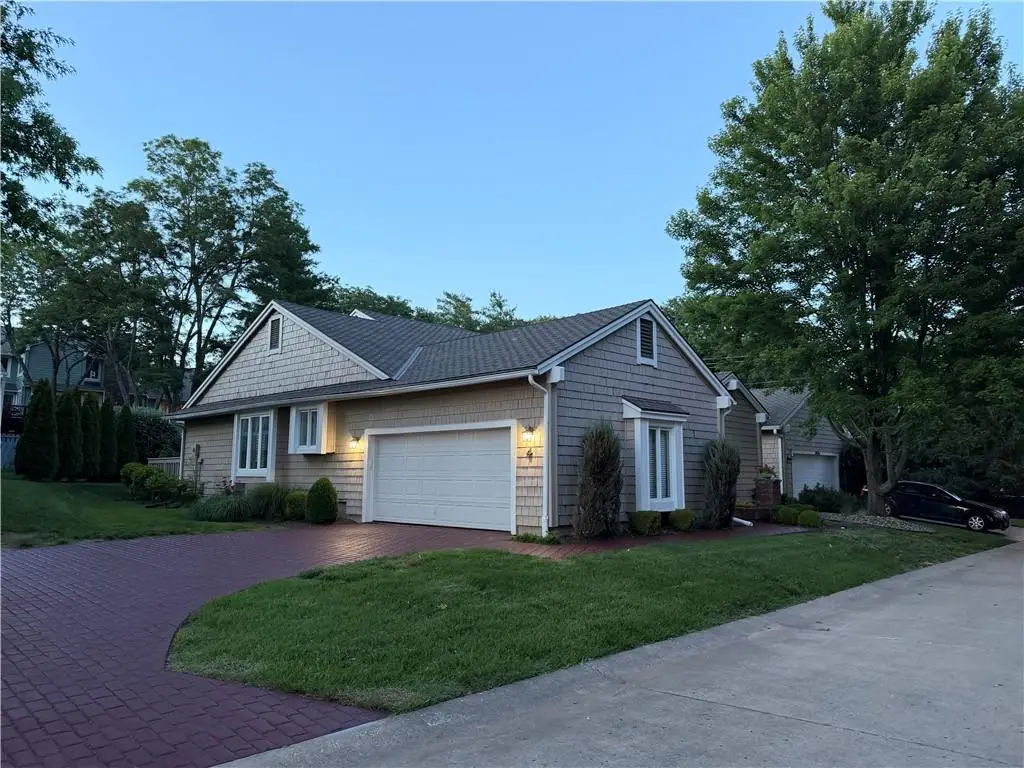 4 W 127th Street, Kansas City, MO 64145 - #1
