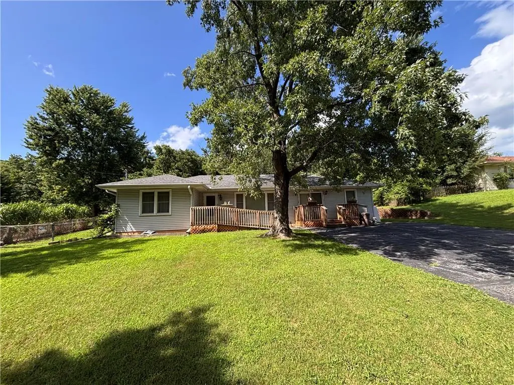 10720 E 43rd Street, Kansas City, MO 64133 - #1