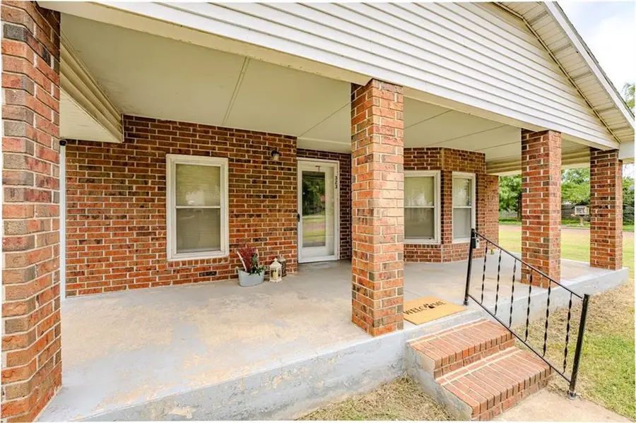 323 S Holbrook Street, Fort Scott, KS 66701 - #3