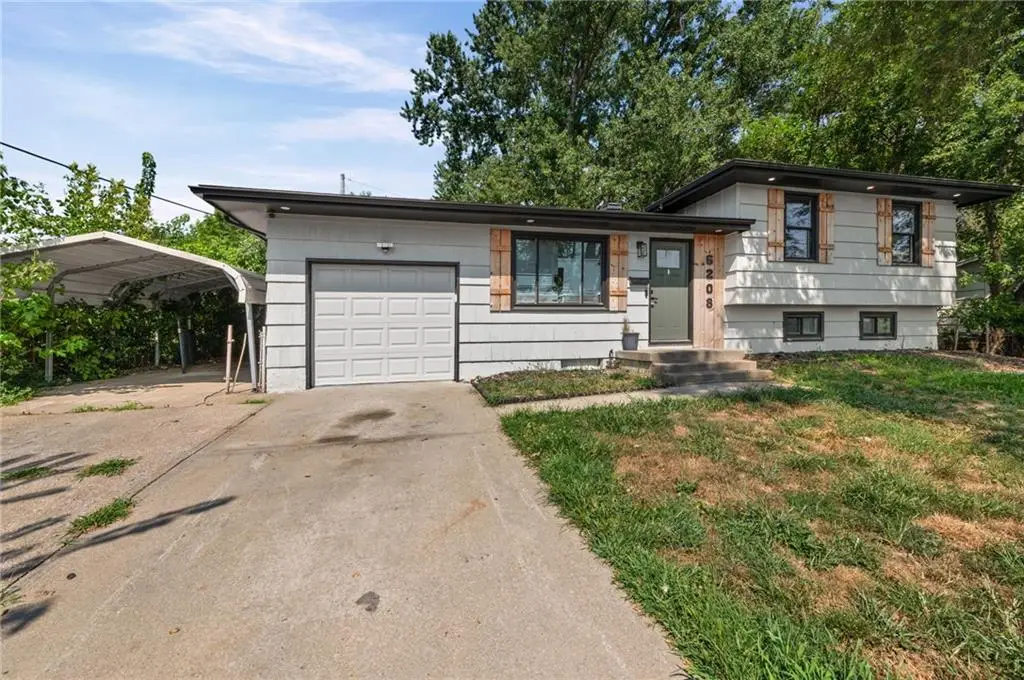 6208 NE Antioch Road, Gladstone, MO 64119 - #1