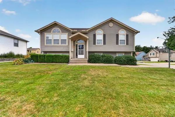 1505 Birch Drive, Greenwood, MO 64034