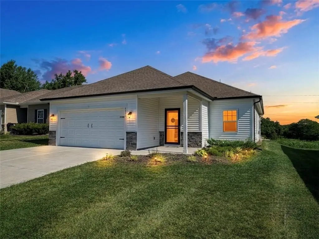 7712 NW 124 Street, Kansas City, MO 64163 - #1