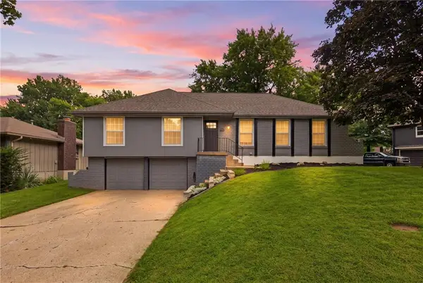 509 NW Palmer Drive, Blue Springs, MO 64014