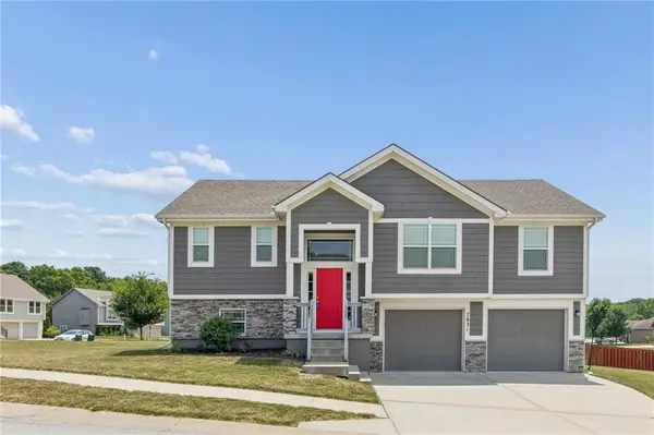 7831 N Walrond Avenue, Kansas City, MO 64119