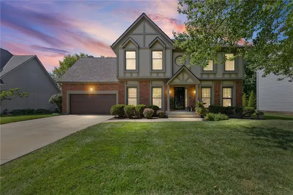 13016 Sherwood Drive, Leawood, KS 66209