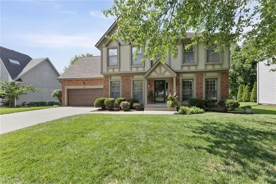 13016 Sherwood Drive, Leawood, KS 66209 - #3