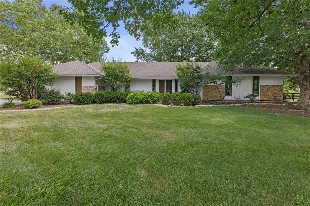 15005 S Rosehill Road, Olathe, KS 66062 - #1