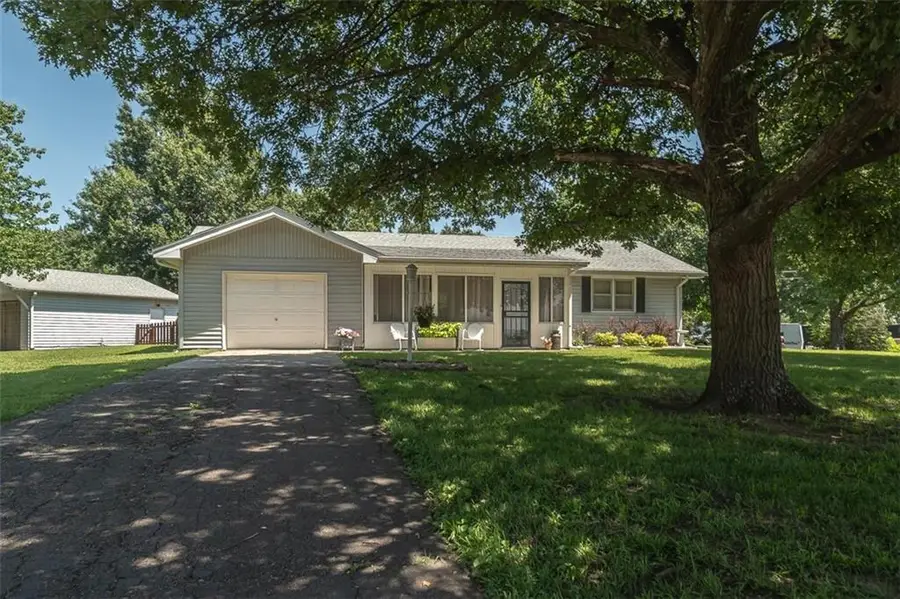 400 Kansa Drive, Ozawkie, KS 66070 - #3